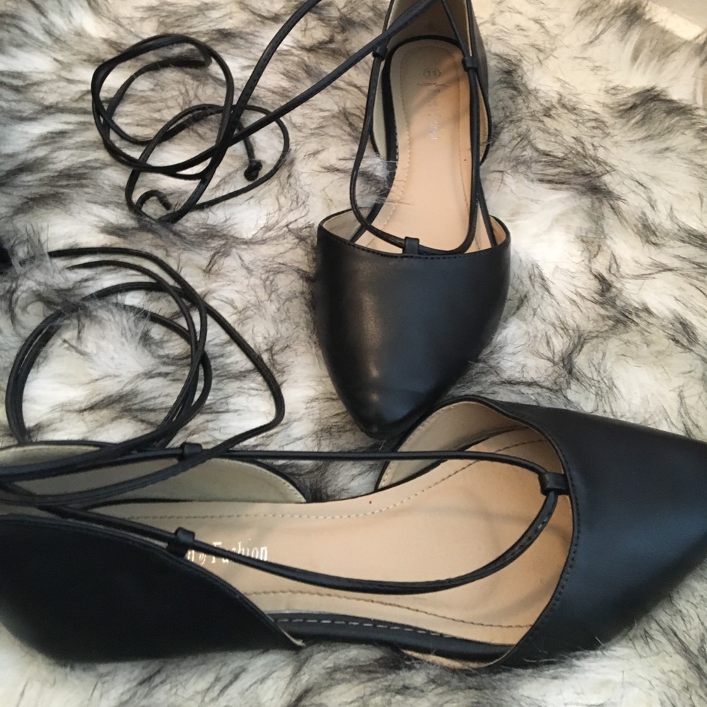 Lace- Up Ballet Flats